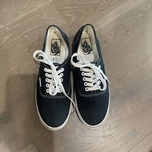 Black vans